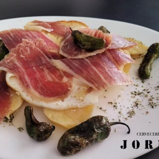 HUEVOS ROTOS CON JAMÓN IBERICO